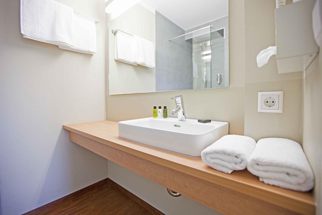 Sebcity Hotel Ellwangen Rom bilde